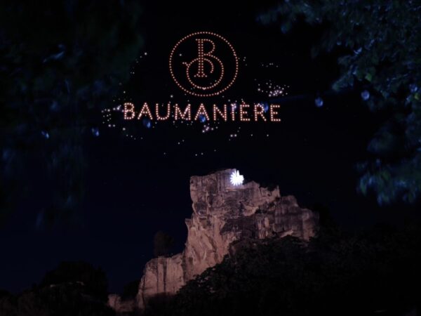 spectacle de drones pour anniversaire d'entreprise Baumanière