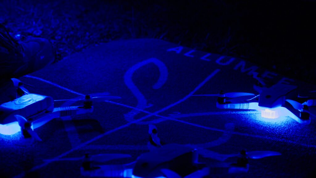 drones quadricoptères sur un tapis Allumee