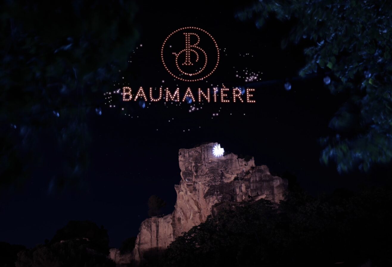 spectacle de drones pour anniversaire d'entreprise Baumanière