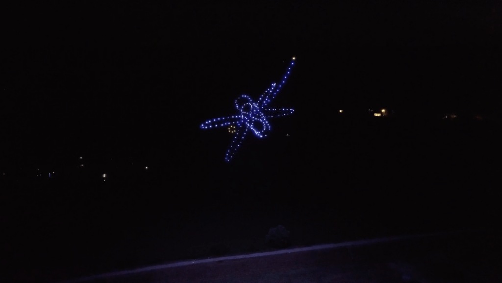 drones lumineux Allumee