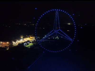 H200 - Logotipo de Mercedes